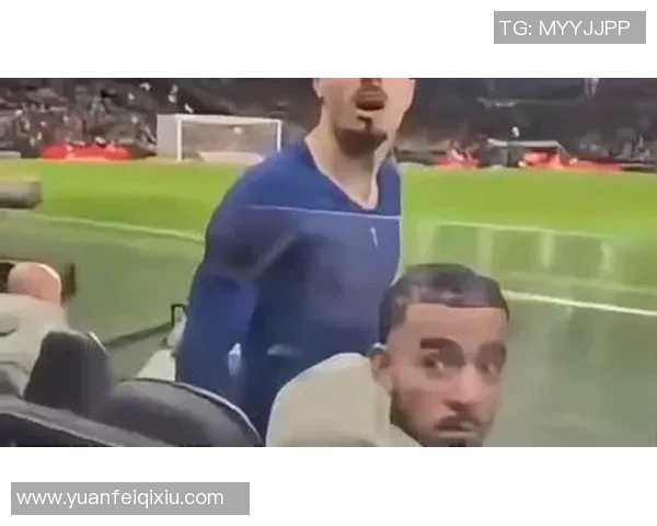 足球明星绯闻曝光视频引发热议网友热议其私生活与职业生涯的交织 足球明星绯闻曝光视频引发热议网友热议其私生活与职业生涯的交织