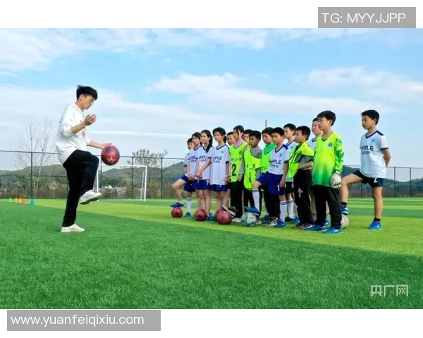 青春风暴席卷绿茵场少年感足球明星盘点与他们的梦想之路 青春风暴席卷绿茵场少年感足球明星盘点与他们的梦想之路